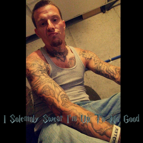 Profile Picture of Robert Wilson (@robert4208) on Poshmark