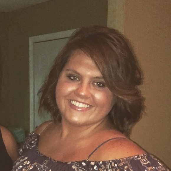 Profile Picture of Jessica Statts (@jstatts) on Poshmark