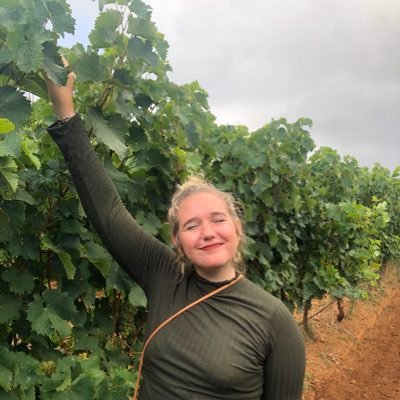 Profile Picture of Betsy Frekot (@Bookswithbetsy) on Twitter