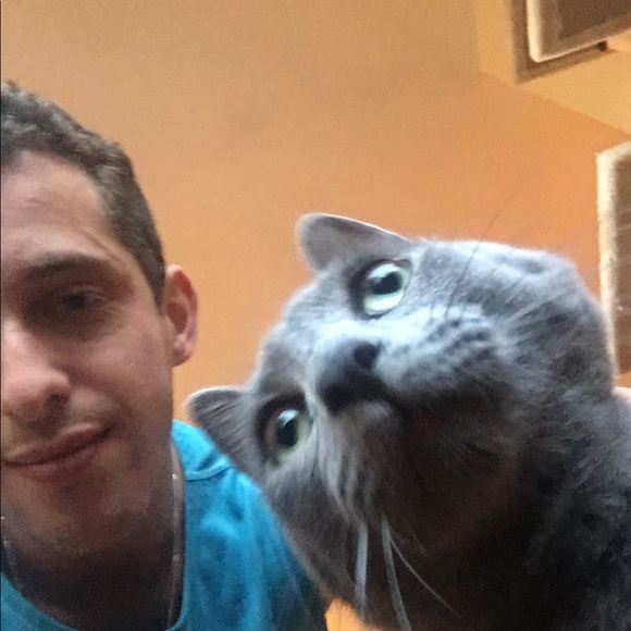 Profile Picture of Jacob Albert (@barneybarnato) on Poshmark