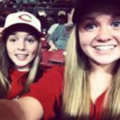 Profile Picture of Lara Graves (@LaraGraves7) on Twitter
