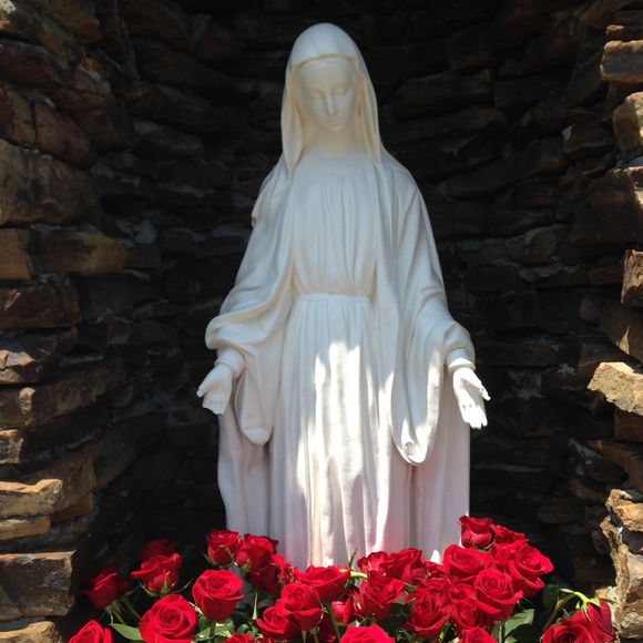 Profile Picture of Marianne Grundhoefer (@pgrundhoefer) on Poshmark