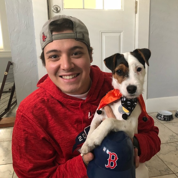 Profile Picture of Cameron Howe (@cameronhowe3496) on Poshmark