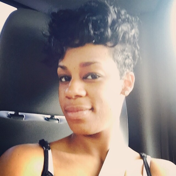 Profile Picture of Akilah Clayton (@akilah_clayton1) on Poshmark
