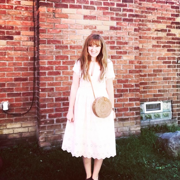 Profile Picture of Lisa Benzing (@guttentaglisa) on Poshmark