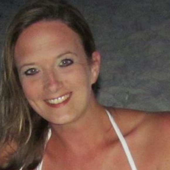 Profile Picture of Amy caroline Bilstein (@abilstein) on Poshmark