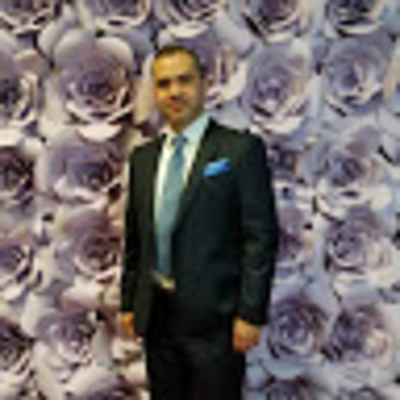 Profile Picture of Luis Resendez (@luisresendez011) on Poshmark