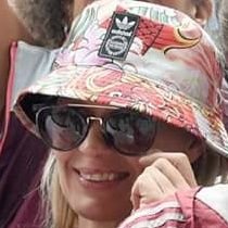 Profile Picture of Steph (@PappStephanie) on Twitter