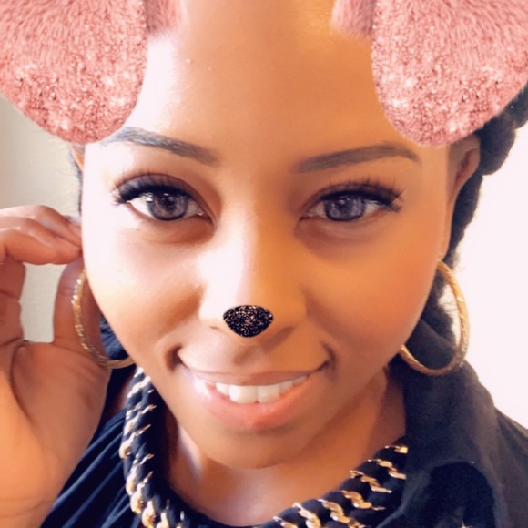 Profile Picture of Crystal Beard (@cjablessed) on Poshmark