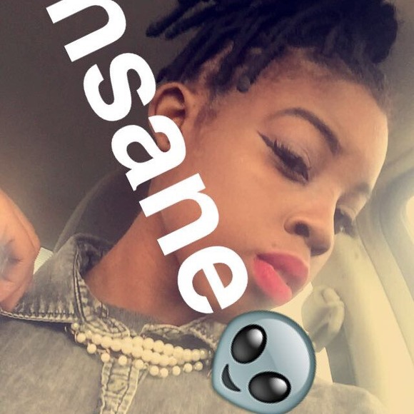 Profile Picture of Charnae Davis (@malumars) on Poshmark