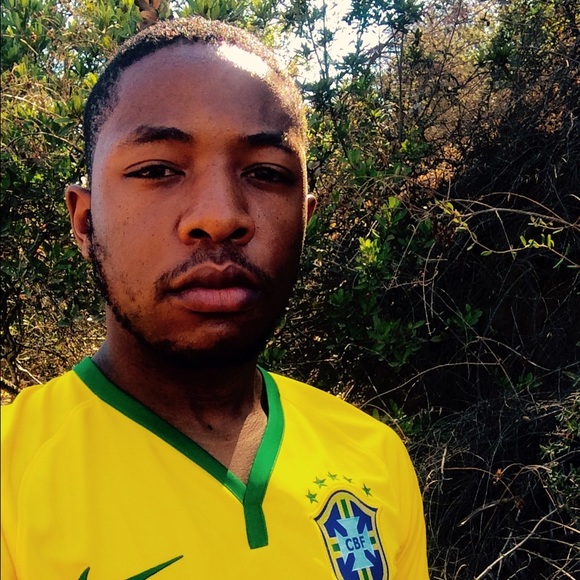 Profile Picture of Kevin Alexander (@kevinalexander) on Poshmark