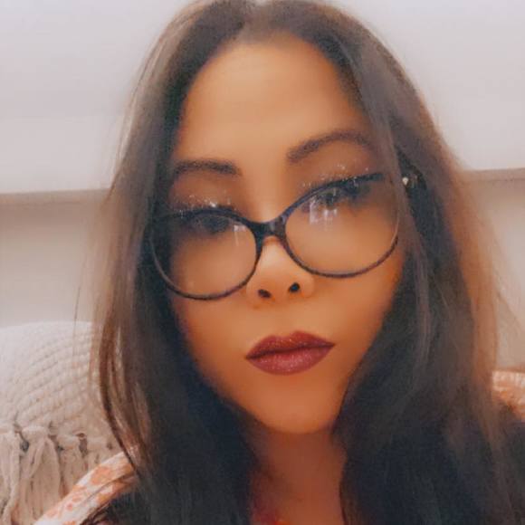 Erica Siaotong - Poshmark Profile Picture of Erica Siaotong (@ericanacin) on Poshmark