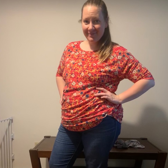 Profile Picture of Silke Simoncelli (@silkysmooth0901) on Poshmark