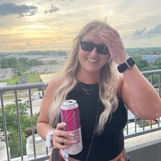 Profile Picture of Amy (@amyfein) on Instagram