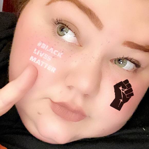 Profile Picture of Crystal Fraley (@crystal_fraley) on Poshmark