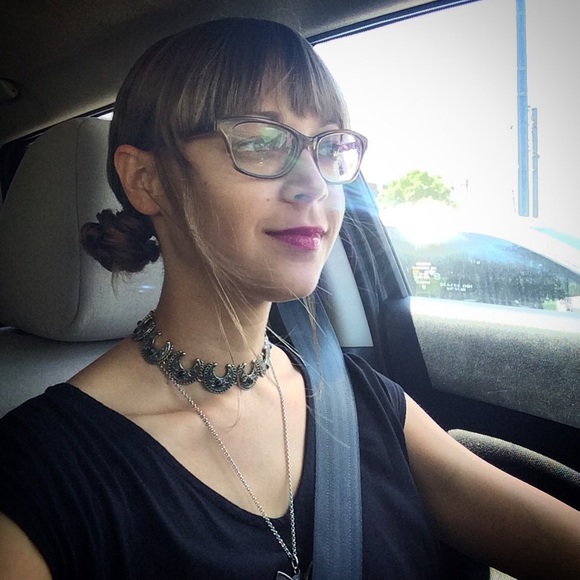 Profile Picture of Nicole Gossling (@nicolegossling) on Poshmark