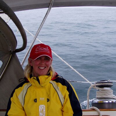 Profile Picture of Karen Hallowell (@knitsnsails) on Twitter