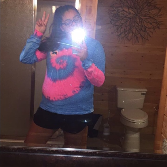 Profile Picture of Natalia Geronimo (@n_geronimo) on Poshmark
