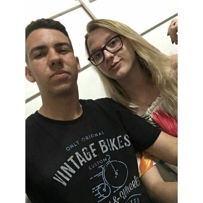 Profile Picture of  🌸-Vivi-  🌸 (@VitoriaDavalle_) on Twitter