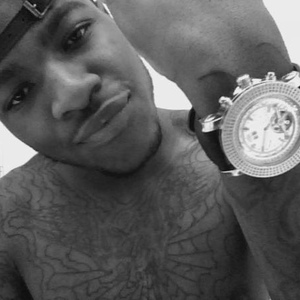 Profile Picture of Melvin Hodge (@mellovewitthe2lslikell) on Myspace