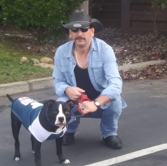 Profile Picture of Johnny Popanz (@johnnypopanz) on Poshmark