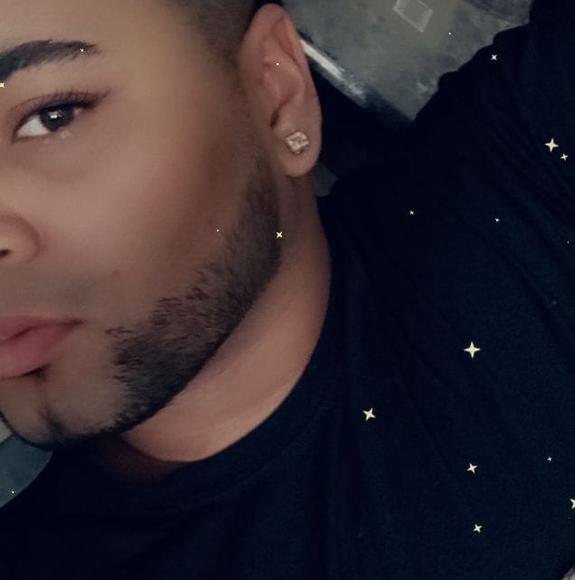 Profile Picture of Kevin Rosario (@kevinrosario854) on Poshmark