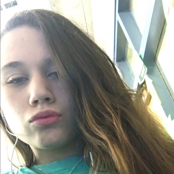 Profile Picture of Mackenzie Remily (@kenzierem) on Poshmark