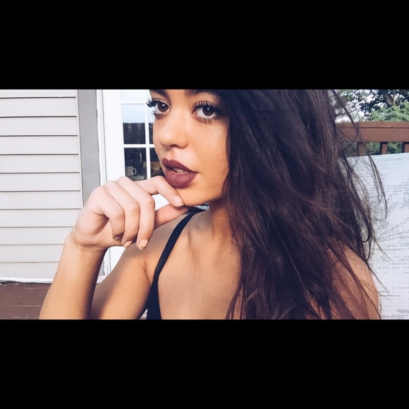 Ariel Tarshis - Poshmark Profile Picture of Ariel Tarshis (@ariiiel_xo) on Poshmark