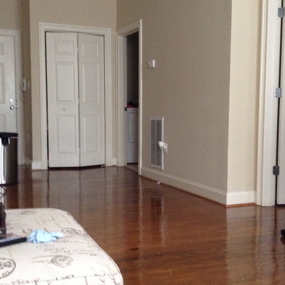 Profile Picture of Elton Crawford (@editty07) on Poshmark