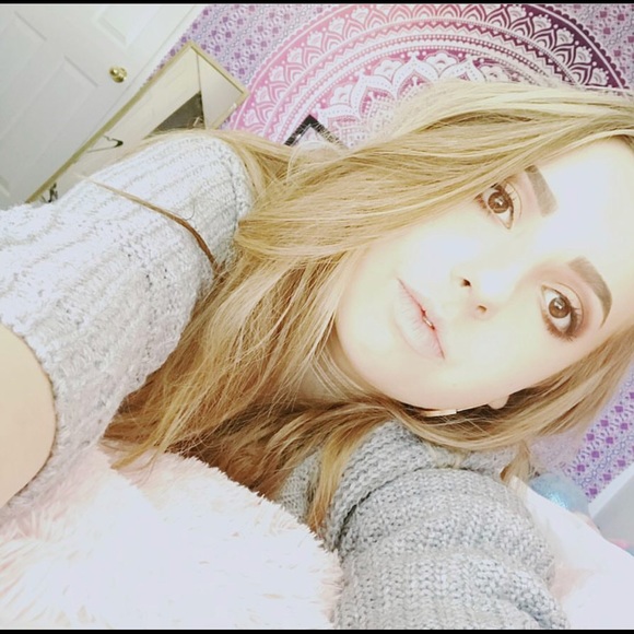 Profile Picture of Maraya Levermann (@raye3500) on Poshmark