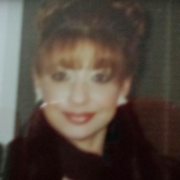 Profile Picture of Viviana Ingargiola (@vingargiola) on Poshmark