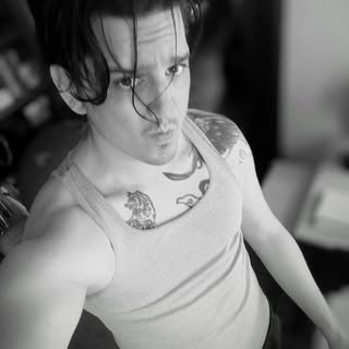 Profile Picture of Aaron Root (@aaron.root) on Instagram
