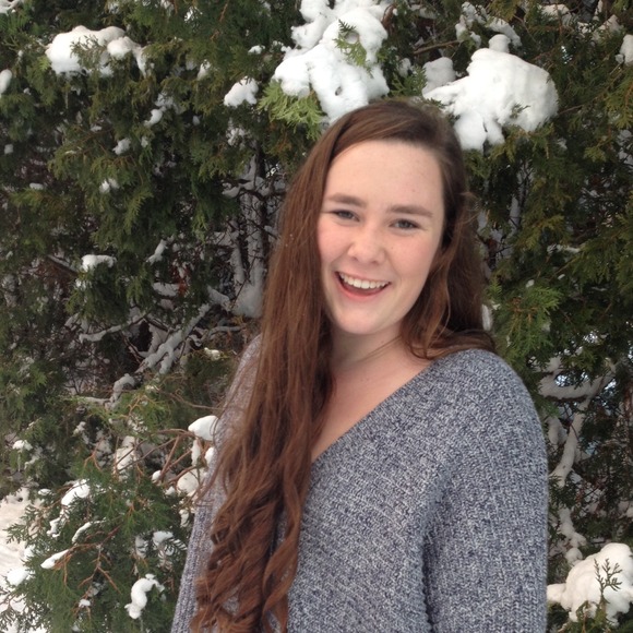 Profile Picture of Kim Jonah (@kimjonah) on Poshmark