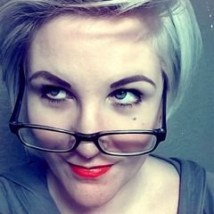 Profile Picture of Paula LaRoche (@Paula_LaRoche) on Twitter