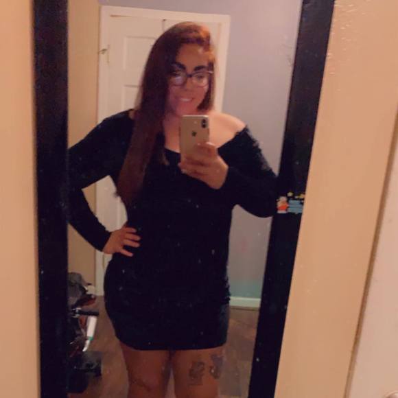 Profile Picture of Ruby Davila (@ruby_davila) on Poshmark