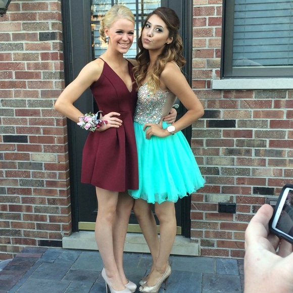 Profile Picture of Bianca Guzman (@biancavl21) on Poshmark