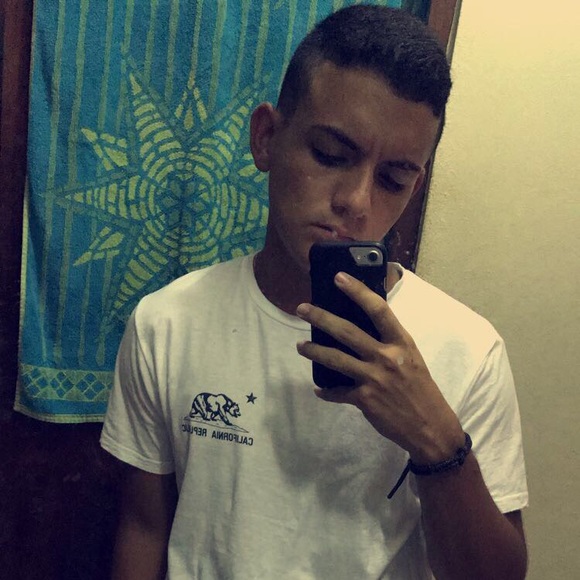 Profile Picture of Jorge Gonzalez (@jorgegonzalez13) on Poshmark