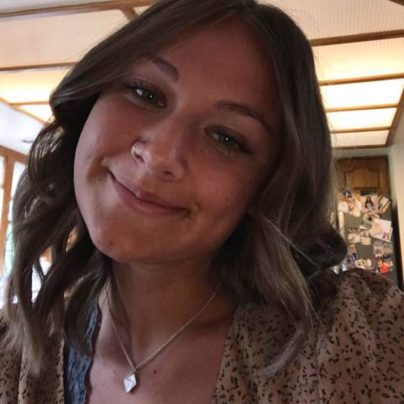 Profile Picture of Ashlyn Haneberg (@ashlyn_haneberg) on Poshmark