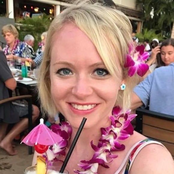 Profile Picture of Sarah Raffety (@icejewel1) on Poshmark