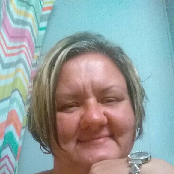 Profile Picture of Pamela Lugo elias (@lugo1022elias) on Poshmark