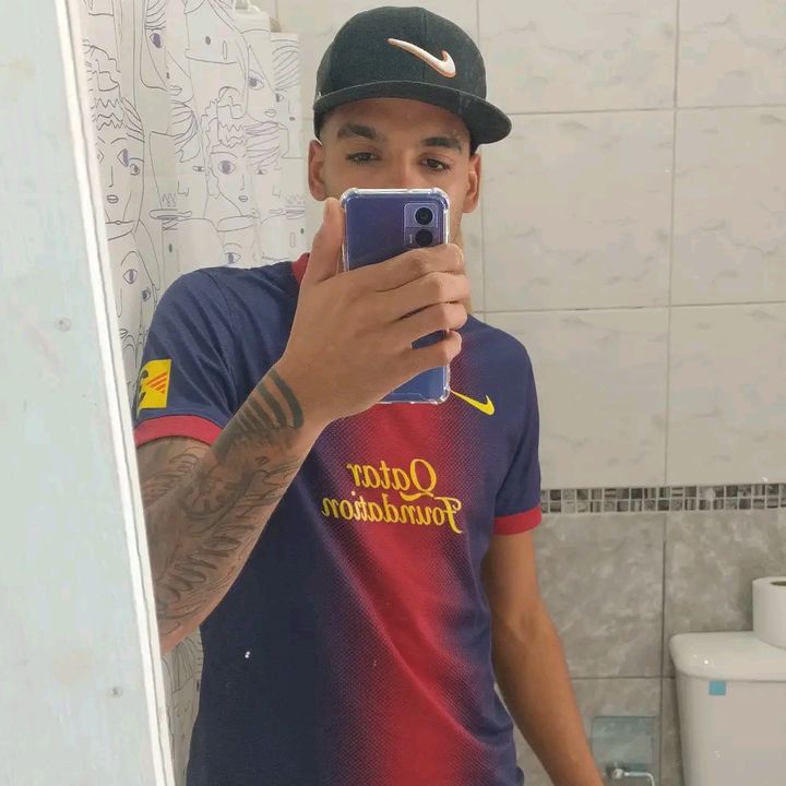 Profile Picture of Aaron Andrada (@andradaaaron2) on Tiktok