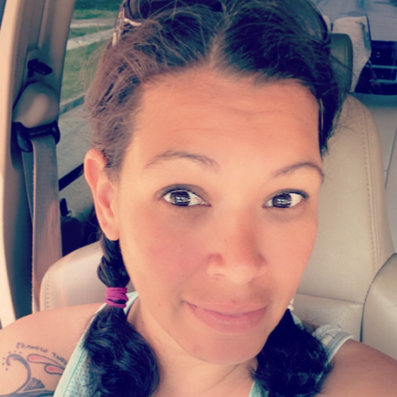 Profile Picture of Milly quinn Bonecutter (@mq_bonecutter) on Poshmark