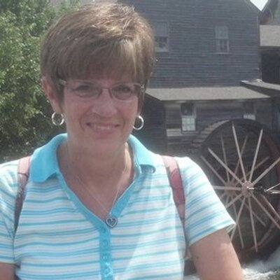 Profile Picture of Suzanne Minor (@kuhlgamma) on Twitter