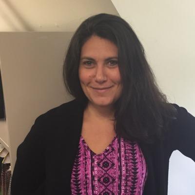 Profile Picture of Robin Hoffman (@MsRobinHoff) on Twitter
