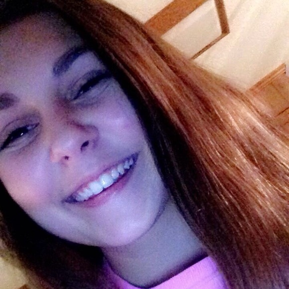 Profile Picture of Hailey Jeppesen (@haileyjeppesen) on Poshmark