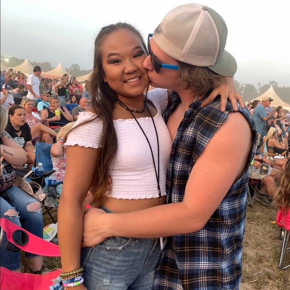 Profile Picture of David Arnold (@david_arnold10) on Poshmark