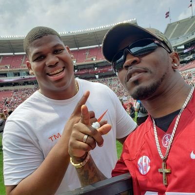 Profile Picture of Tommie Longmire (@Tom_Gunz42) on Twitter