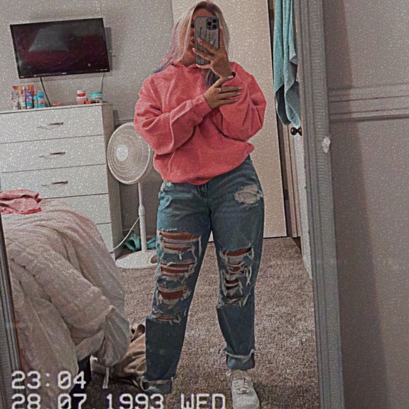 Profile Picture of Julia Mccann (@juliamccann47) on Poshmark