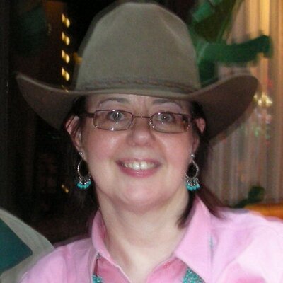 Profile Picture of Claire Butcher (@chelenb) on Twitter