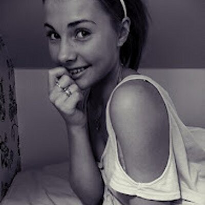 Profile Picture of Kathy Holmes (@kathyholmes999) on Twitter